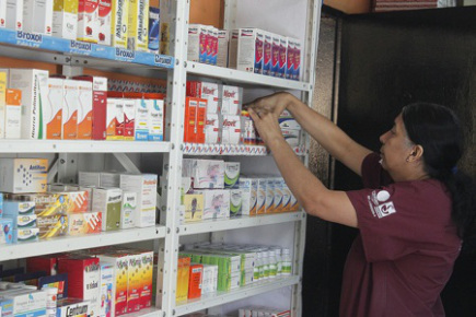 Mujeres canjean comida por pastillas anticonceptivas