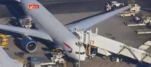 Aterrizaje de emergencia en Boston: una pasajera intentó irrumpir en la cabina de un vuelo