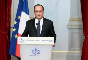Hollande pide no ceder “al miedo” tras ataques del Estado Islámico