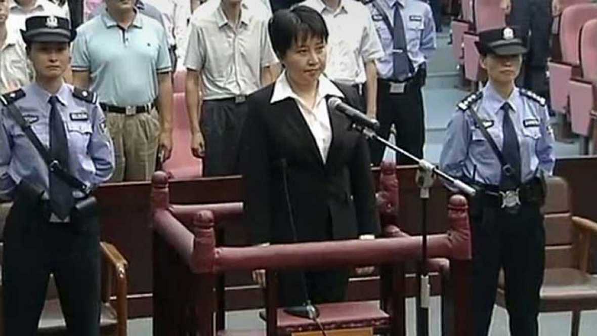 China conmuta la pena de muerte por la cadena perpetua a esposa de Bo Xilai