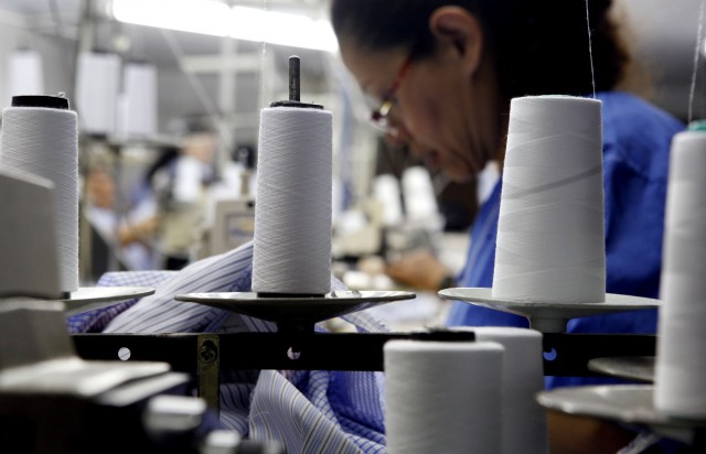 Textileros y confeccionistas colombianos aún “extrañan” mercado venezolano
