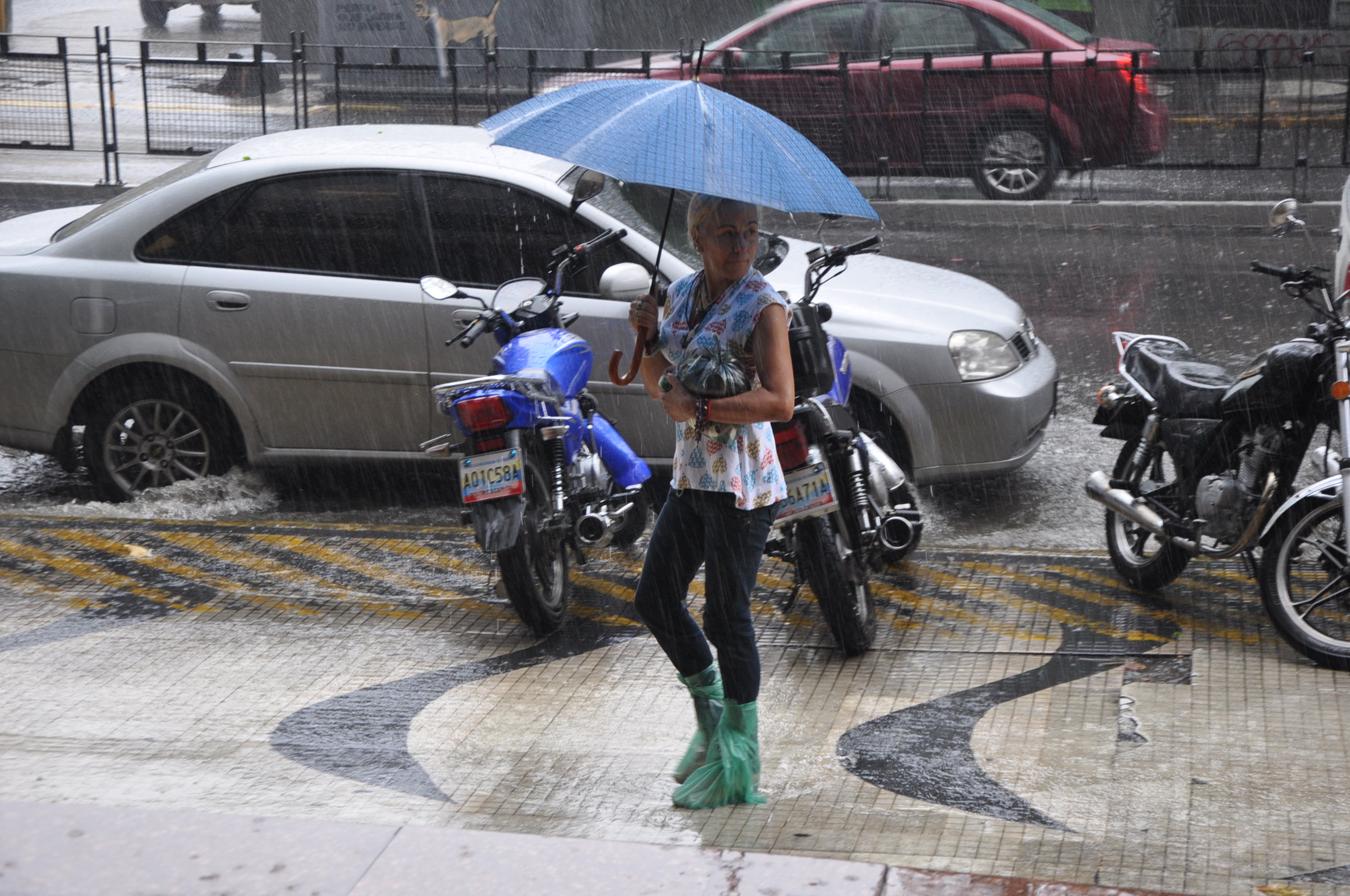 Pronostican lluvias dispersas en todo el país este domingo