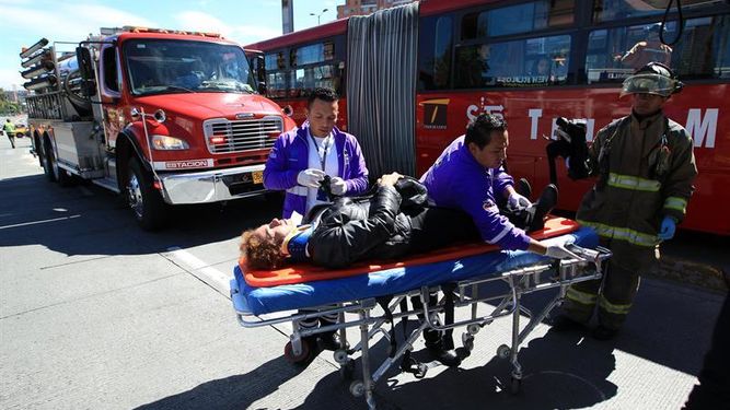 Al menos 85 heridos deja choque de autobuses públicos en Colombia
