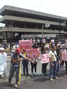 Trancada la Panamericana por protesta de docentes