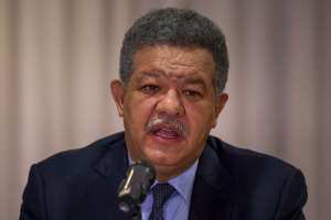 Expresidente Fernández asegura que ha mantenido “contacto permanente” con el gobierno y oposición