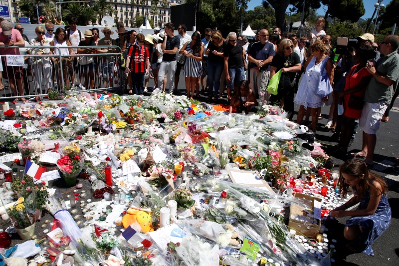 Minuto de silencio en Francia por las víctimas del atentado de Niza