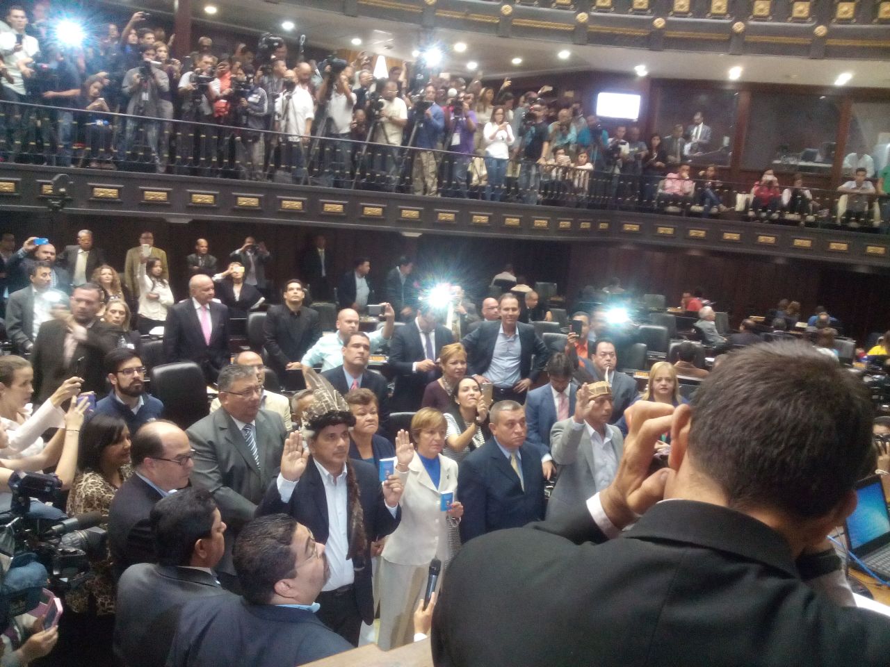 Elimar Díaz: El pueblo eligió a los 112 diputados de la MUD y aquí estamos