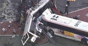 Un muerto y varios heridos en choque de dos autobuses en Nueva Jersey (foto)