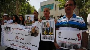 Israel prolonga la detención sin cargos de un periodista palestino