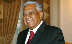 Fallece el expresidente singapurense S R Nathan a los 92 años de edad