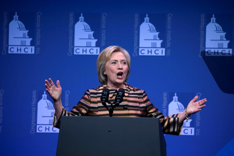 Clinton pospone visita a ciudad de Charlotte que tenía prevista para el domingo