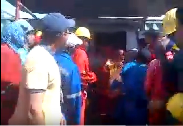 GNB le echa tiros al aire a trabajadores petroleros enardecidos por agresión  (VIDEO)