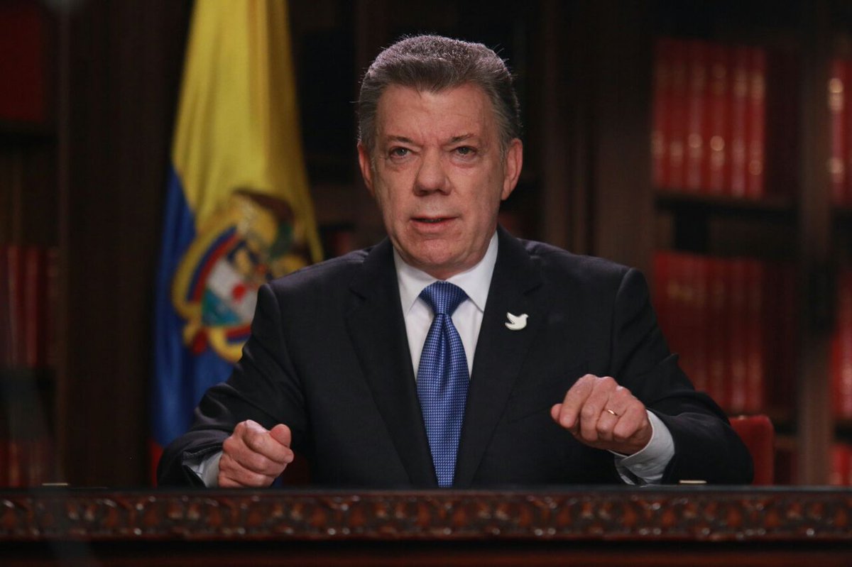 Santos llama a la cordura ante “militarización” de la sociedad en Venezuela