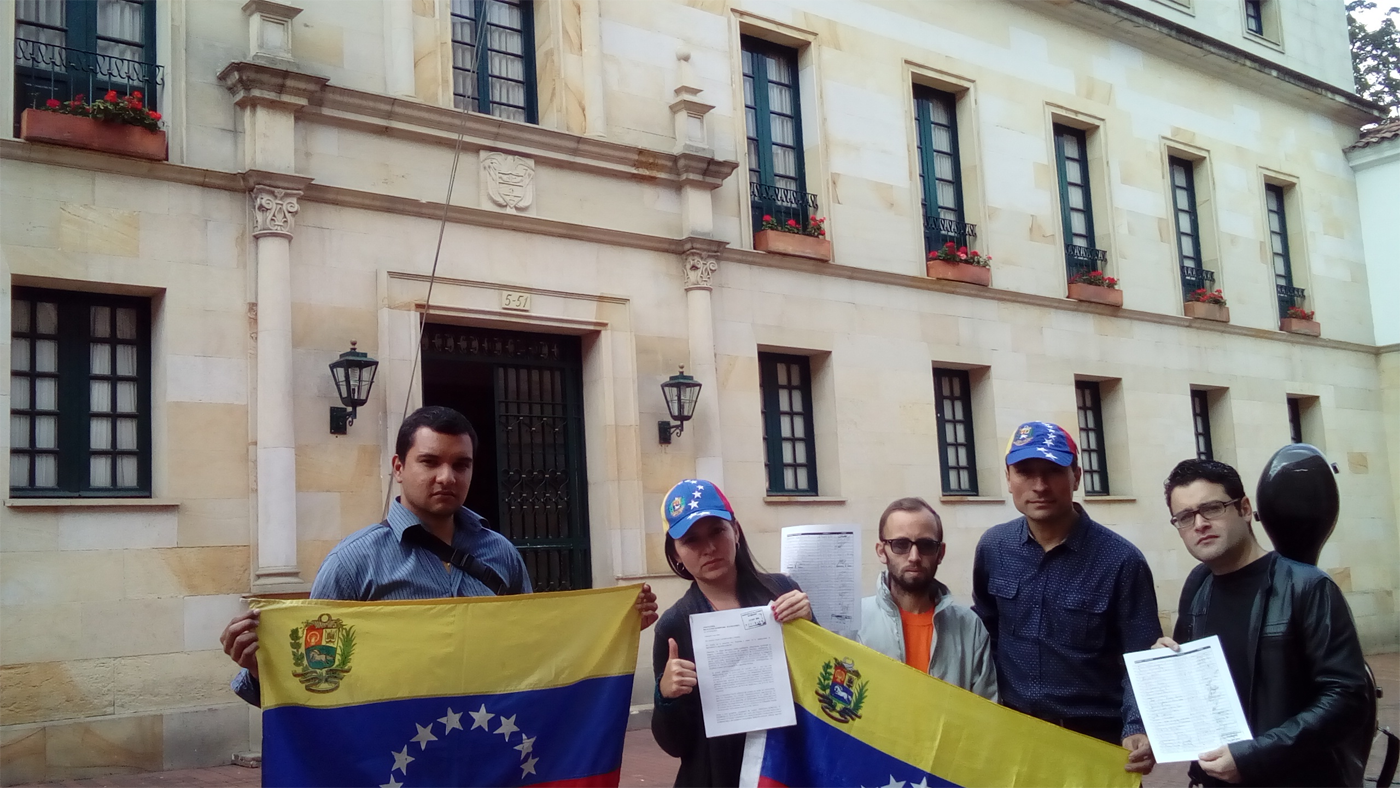 Venezolanos solicitaron a cancillería colombiana exigir a Maduro la restitución de la democracia en el país