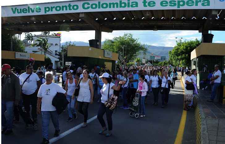 Colombianas ofrecen un dineral a venezolanas por su cabello