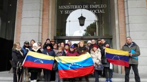 Pensionados venezolanos denuncian crisis humanitaria ante gobierno español, tras un año sin recibir el pago