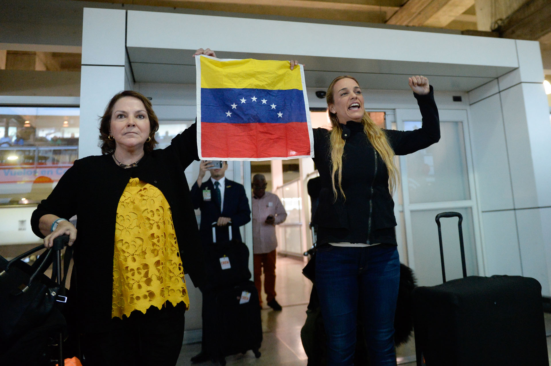 Mitzy de Ledezma y Lilian Tintori denunciarán ante Fiscalía agresiones sufridas en Maiquetía