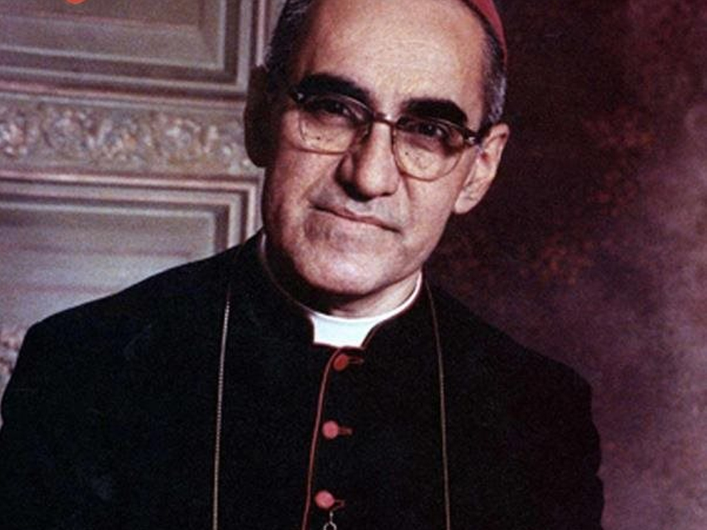 Iglesia salvadoreña envía a Roma pruebas de milagro atribuido a arzobispo Romero