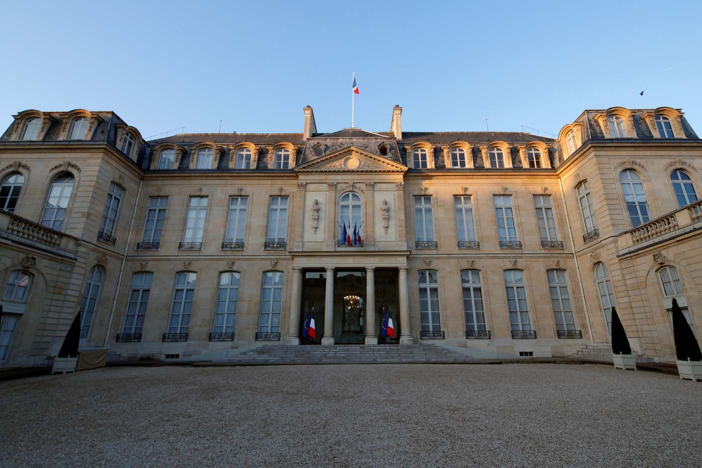 Una militar francesa denunció haber sido violada en palacio presidencial por un compañero
