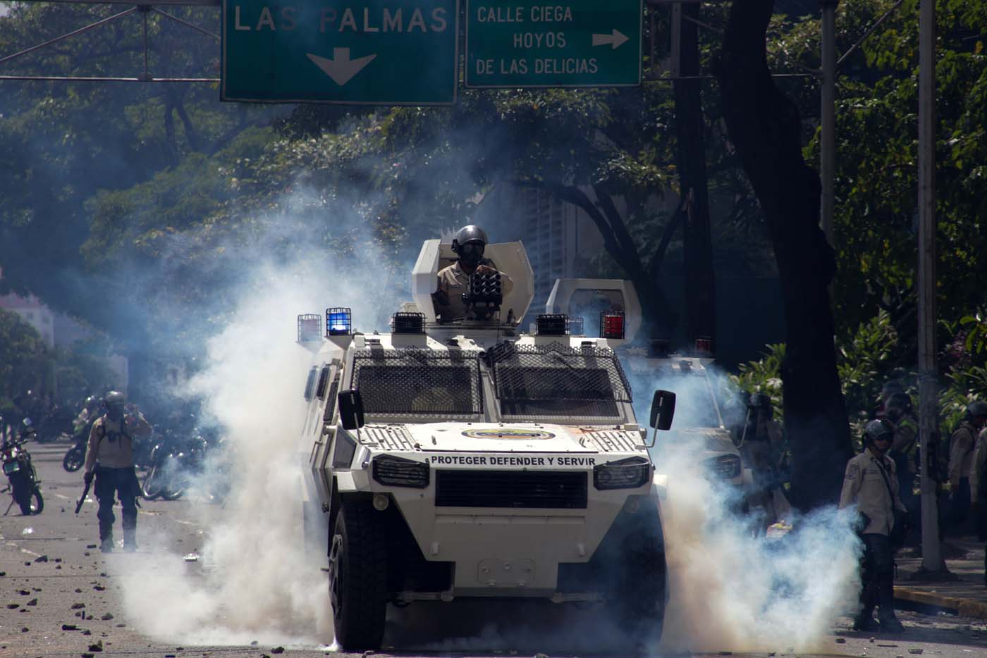 La resistencia cívica contra el autoritarismo le impone la agenda al gobierno de Maduro