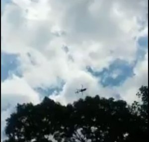 Así abuchearon al helicóptero que sobrevoló la Conferencia Episcopal (video)