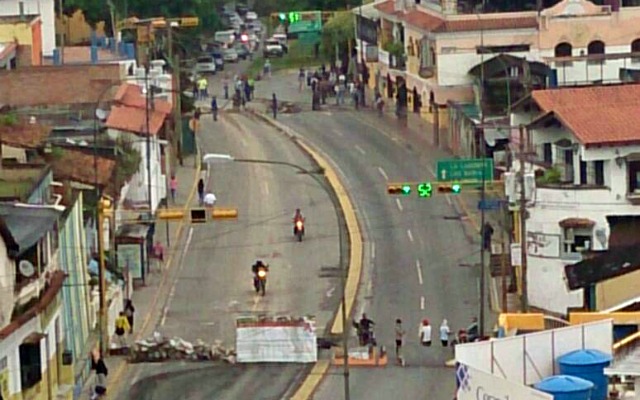 Reportan barricada en El Hatillo este #24May
