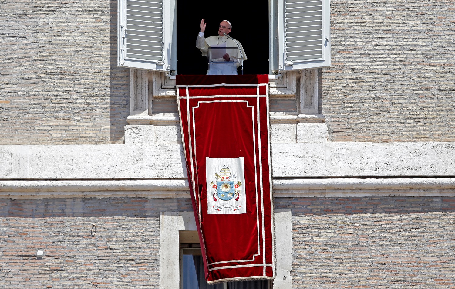 El Papa pide no quedarse de brazos cruzados ante destrucción de medioambiente