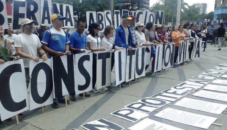Manifestantes ya se encuentran en Altamira para iniciar marcha hasta la AN (Video)
