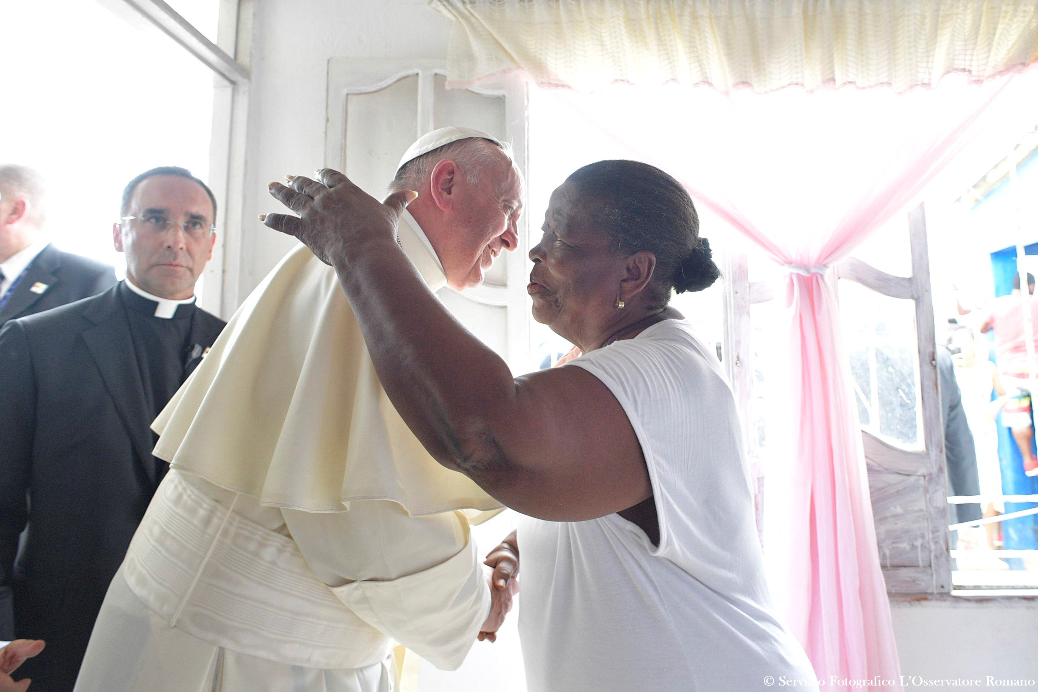 La señora Lorenza, la enfermera improvisada del Papa en Cartagena