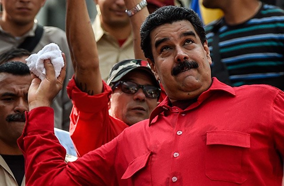 #NicoTips: Maduro manda a llenar tanques y almacenar agua “en donde se pueda”
