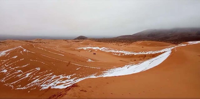 View of snow in the Sahara, Ain Sefra, Algeria, January 7, 2018 in this picture obtained from social media. Hamouda Ben Jerad/via REUTERS THIS IMAGE HAS BEEN SUPPLIED BY A THIRD PARTY. MANDATORY CREDIT.NO RESALES. NO ARCHIVES