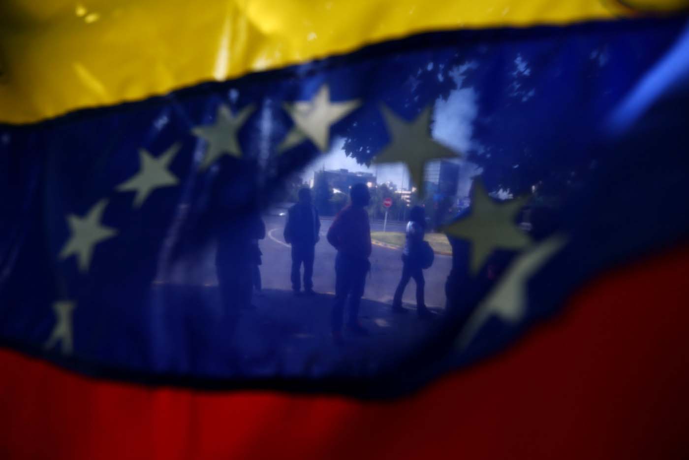 Maduro con vía libre tras exclusión de la MUD de las presidenciales