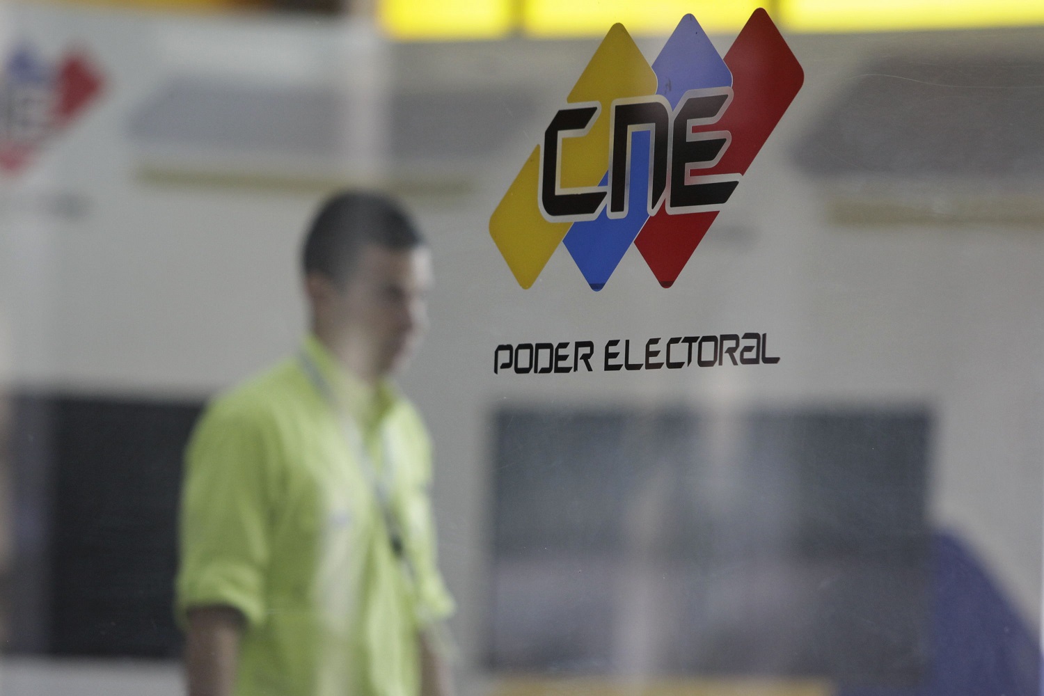 La campaña para el show electoral iniciará el 21 de noviembre, según el CNE írrito