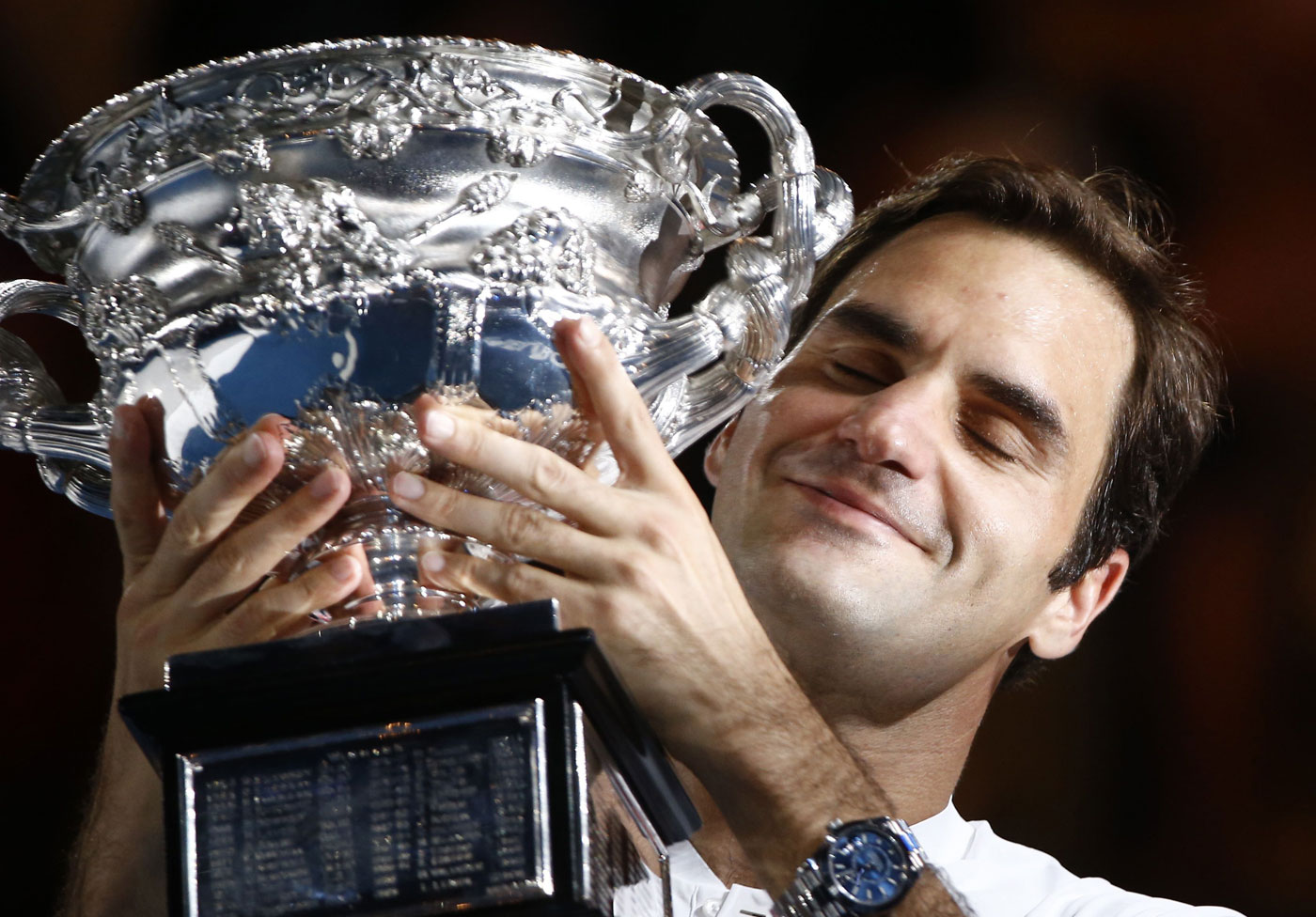 ¿Cuánto dinero ha ganado Roger Federer durante toda su carrera como tenista?