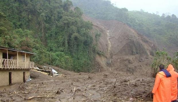 Tres muertos por un deslizamiento de tierra en Perú