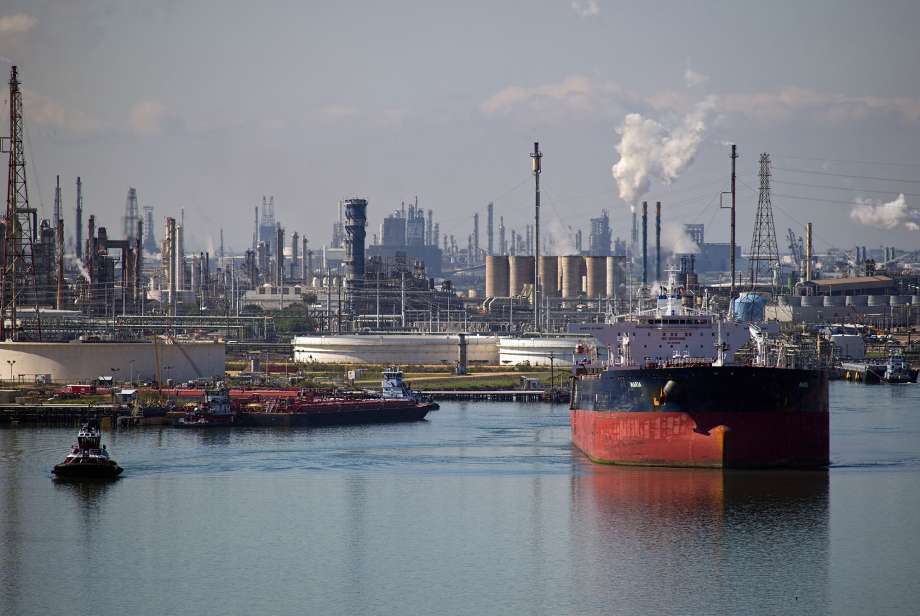Las importaciones de petróleo de EEUU caerán a 1,5 MMBD, el nivel más bajo en 50 años, según la EIA