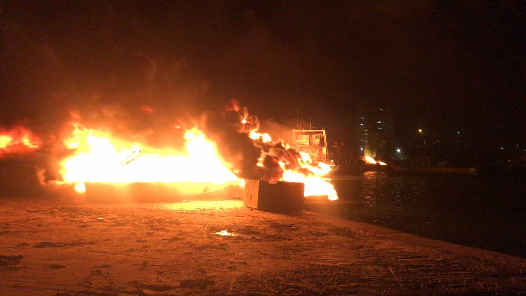 Incendio de gran magnitud en la Marina de Venetur en Margarita (fotos y video)