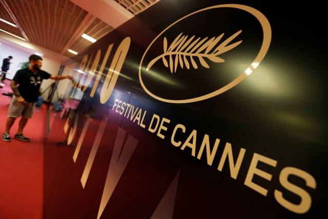 71 ° Festival de Cannes - Cannes, Francia, 7 de mayo de 2018. El símbolo de la Palme d'or se ve dentro del Palacio del Festival. REUTERS / Regis Duvignau