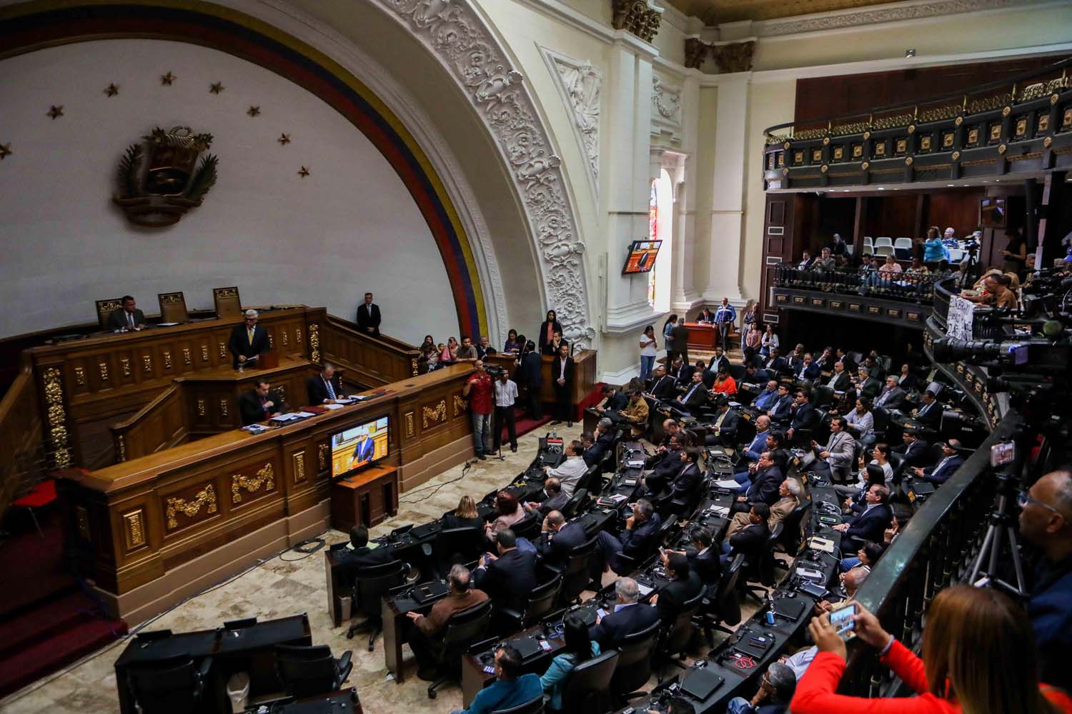Asamblea Nacional pide a la OEA que declare una crisis de refugiados venezolanos