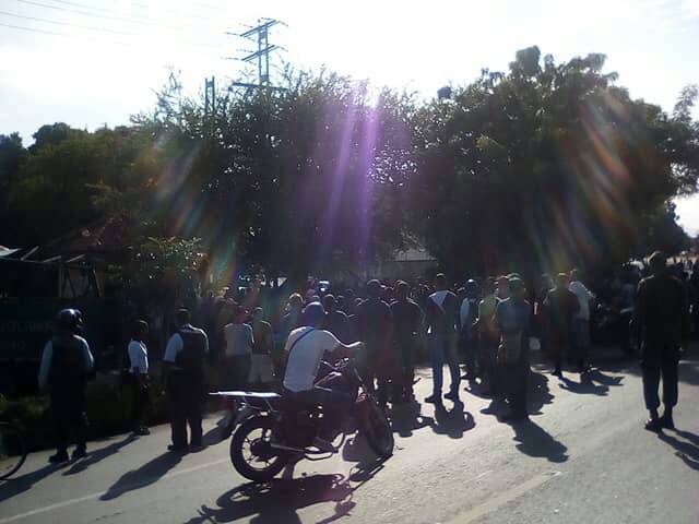 Dos fallecidos y 30 heridos tras volcamiento de convoy de la GNB en Aragua #27Ago