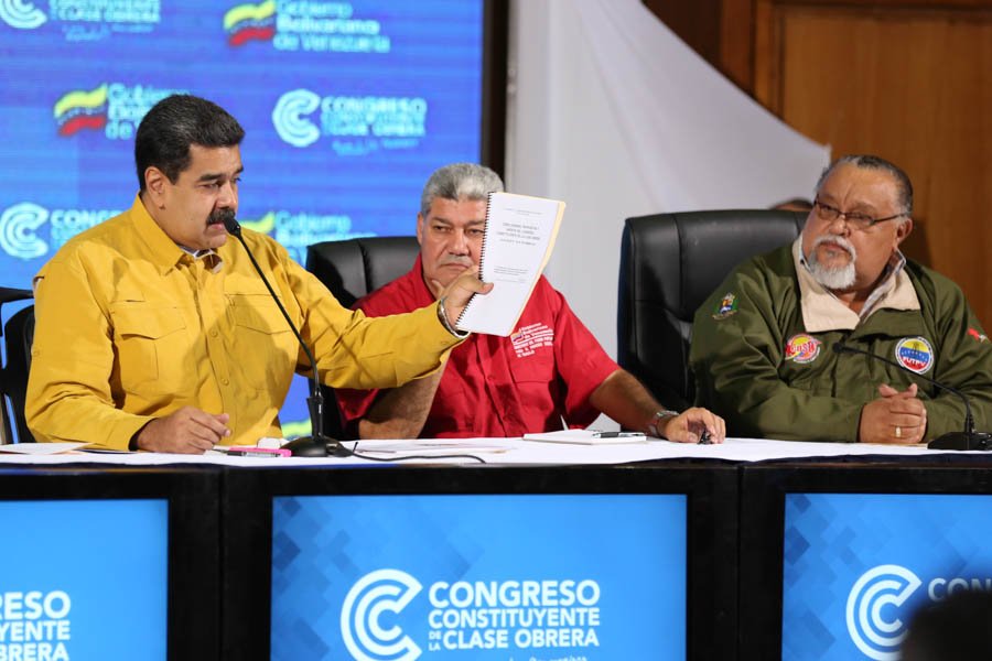 Maduro propone un Sistema Comunal de Transporte público