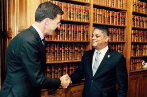 Primer Ministro de Curazao visita La Haya para tratar crisis de Venezuela