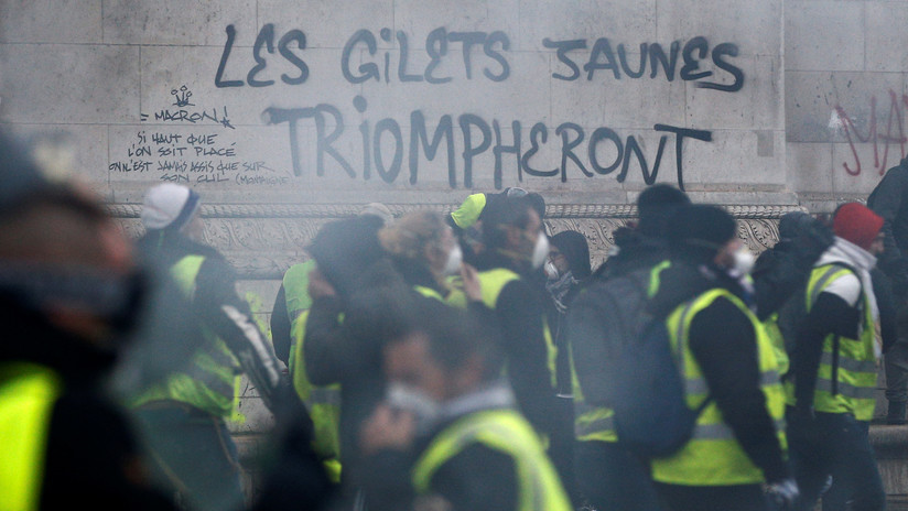 Decretan Estado de emergencia en Francia, tras masivas protestas