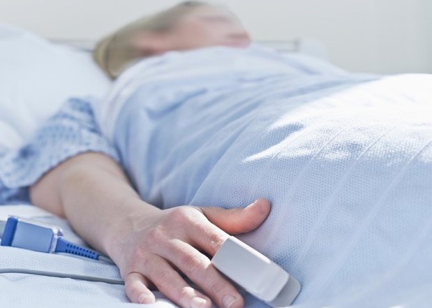 Mujer en coma da a luz tras ser abusada en secreto dentro de un centro médico en Arizona