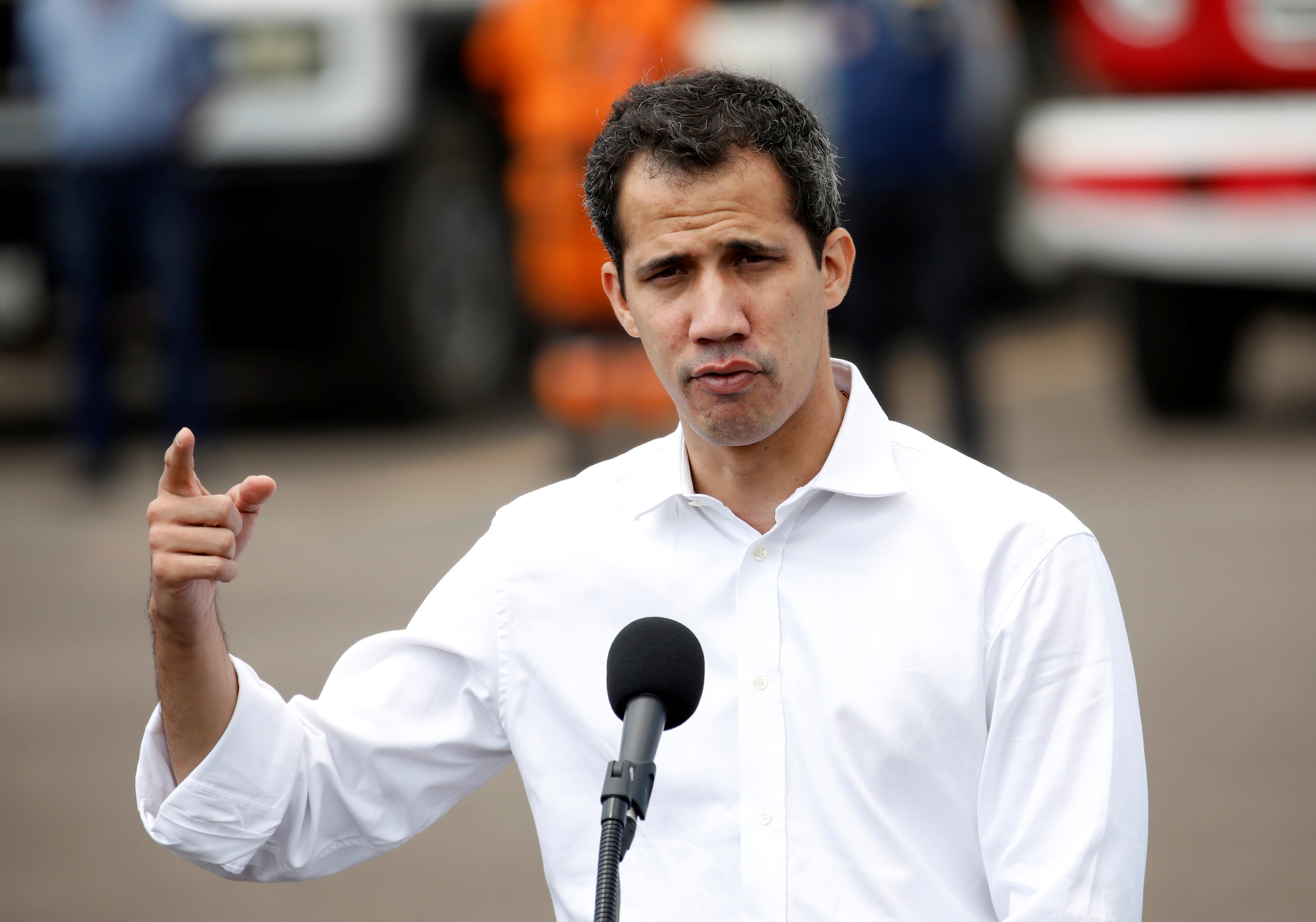Juan Guaidó no se esconde y aclara polémica de las fotos (AUDIO)