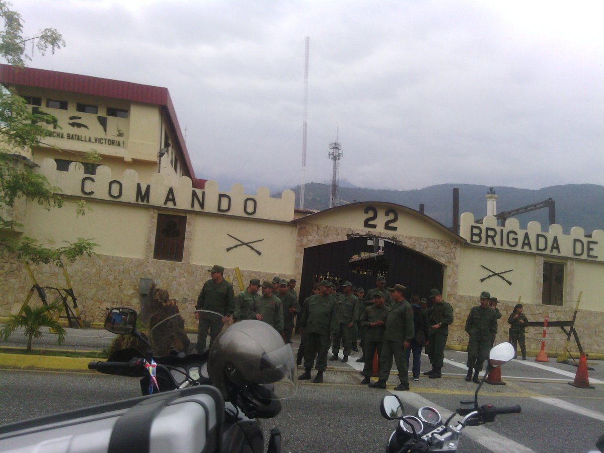 ¿Miedo? Fuerte despliegue militar para concentración chavista en Mérida #18Feb (fotos)
