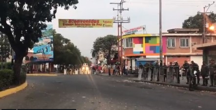 EN VIDEO: Antimotines de la GNB bloquea acceso hacia el puente Simón Bolívar #23Feb