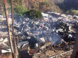 Piden apoyo para afectados del incendio de San Isidro en Petare