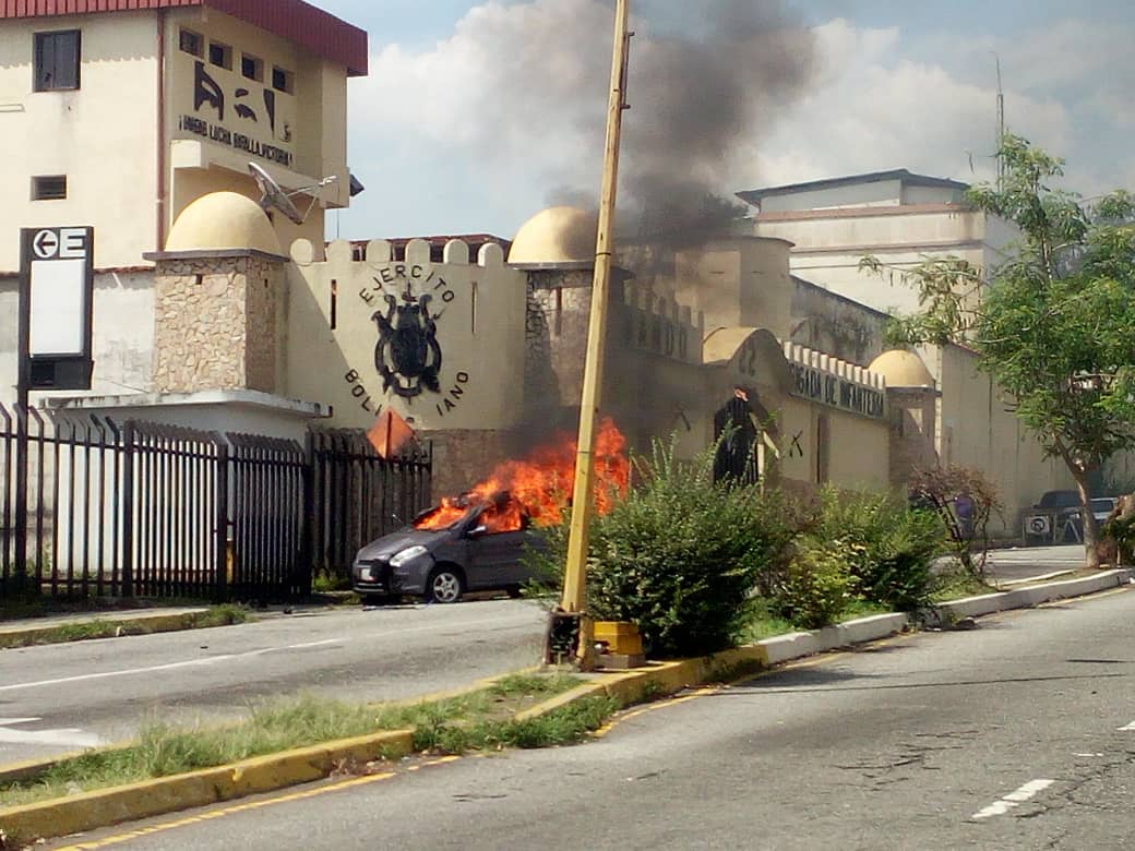 Reportan quema de vehículo y enfrentamiento en Brigada de Infantería en Mérida (FOTOS)