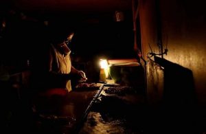 Merideños reportan que llevan varias horas sin luz #12Dic